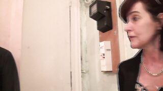 Joyce donne de sa personne pour une location d'appartement!
