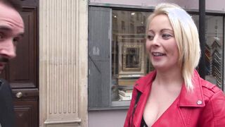 Marion croisée dans une rue à Paris, adore la sodo !
